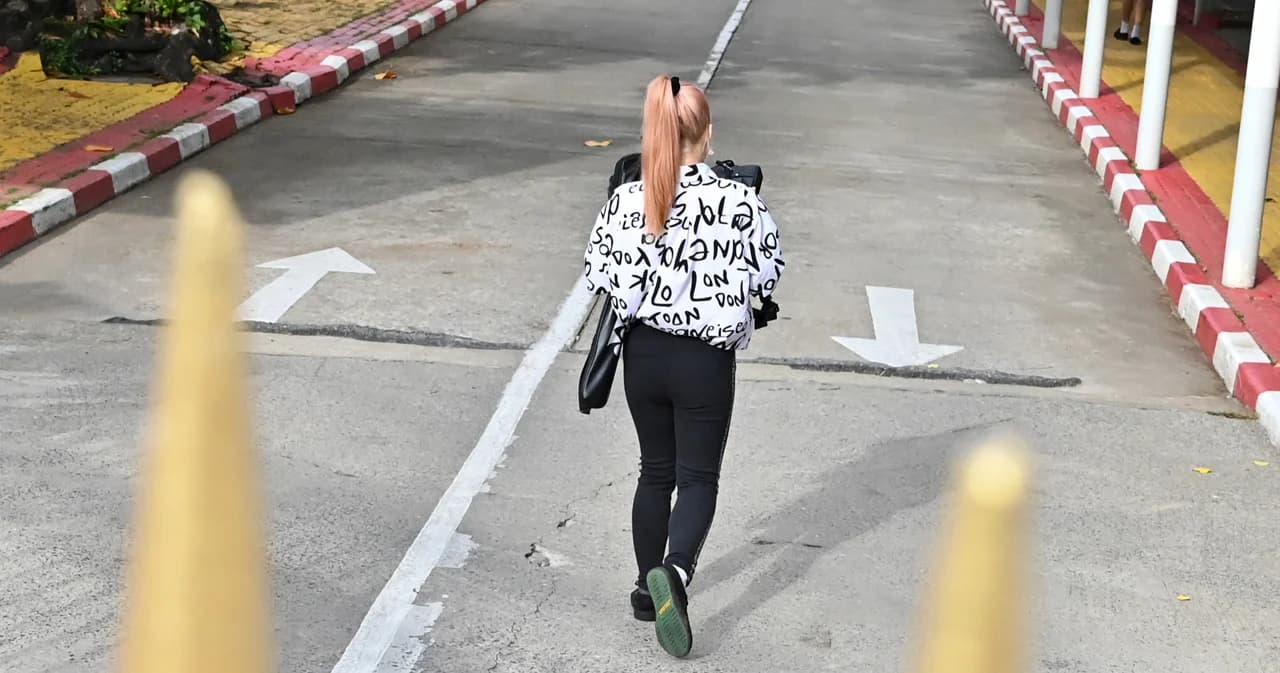 ‘หยก’ เยาวชนอายุ 15 ปี ยังคงดิ้นรนเข้าโรงเรียน