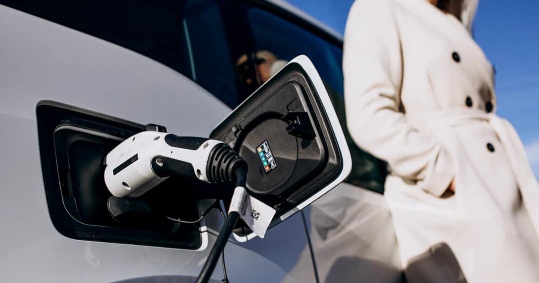 กรุงศรี ออโต้ เผยอินไซต์ คนซื้อ EV เกือบครึ่ง เป็นคนรายได้สูง ระดับผู้บริหาร