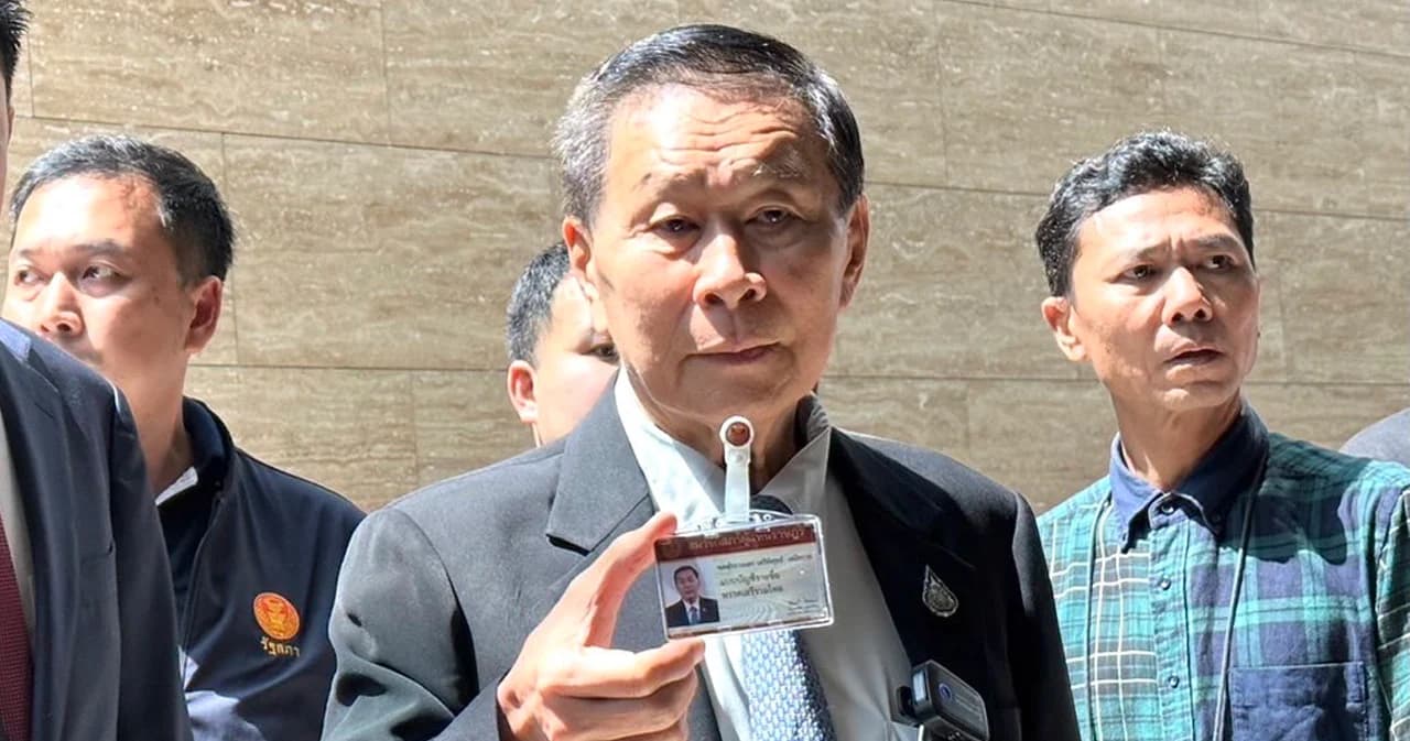 เลือกตั้ง 66 ‘เสรีพิศุทธ์’ หวั่นเผด็จการคืนชีพ เตือน ‘ก้าวไกล-เพื่อไทย’ รักษาคำพูด ปมประธานสภาฯ ตามที่ตกลงกันไว้