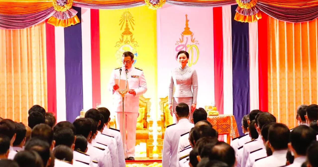 ในหลวง-พระราชินี เสด็จฯ เปิดประชุมรัฐสภา