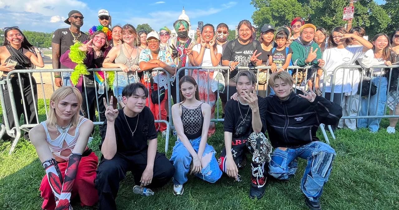 ‘4MIX-แอลลี่’ โชว์เดือดงาน SAWASDEE DC กลางกรุงวอชิงตัน ปลื้มแฟนแห่ให้กำลังใจแน่นงาน