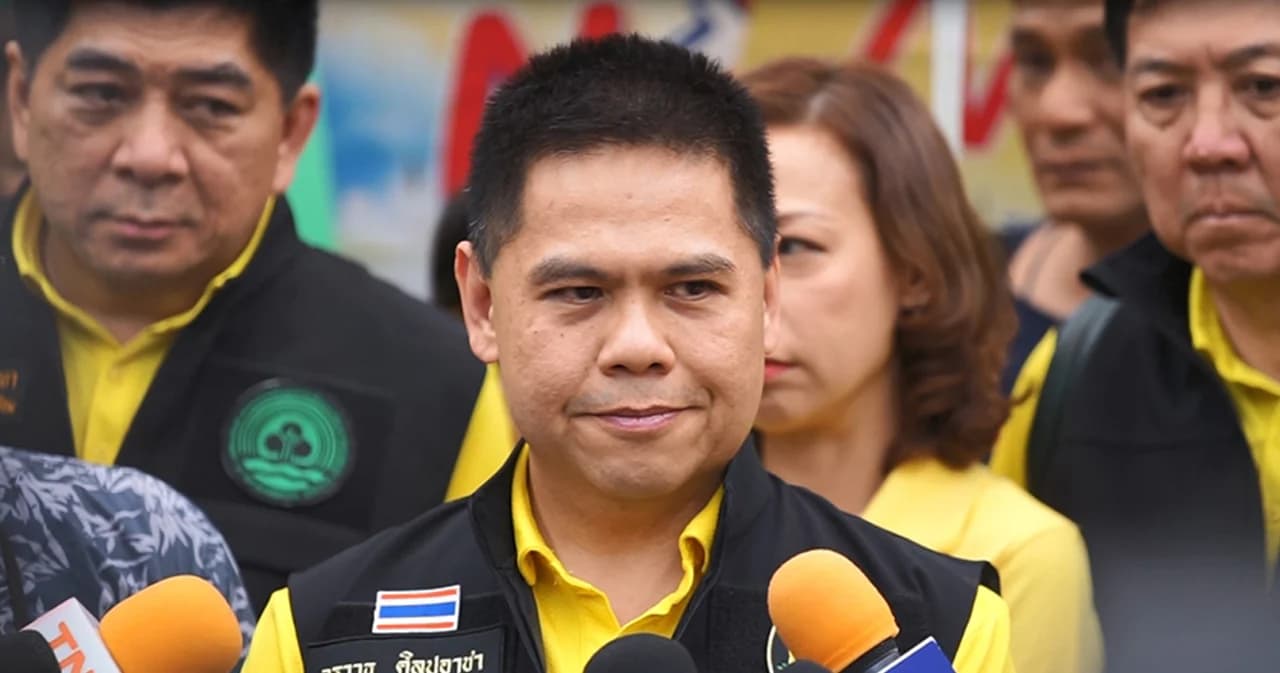 ‘วราวุธ’ เผย ‘พล.ต.อ.เสรีพิศุทธ์’ ชวน ‘ชาติไทยพัฒนา’ ร่วมรัฐบาล โหวตให้ ‘พิธา’ เป็นนายกฯ
