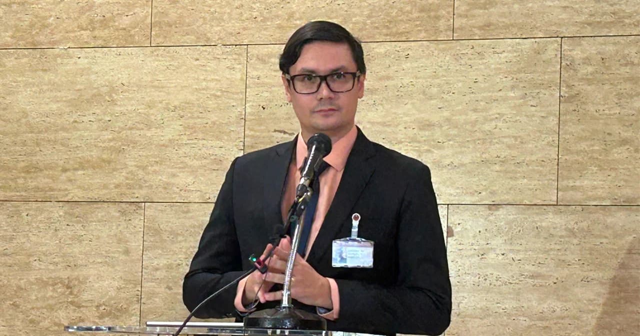 ดักคออย่าทำองค์ประชุมล่ม ‘ก้าวไกล’ ชวนทุกฝ่ายช่วยปิดสวิตช์ สว. แก้ ม.272