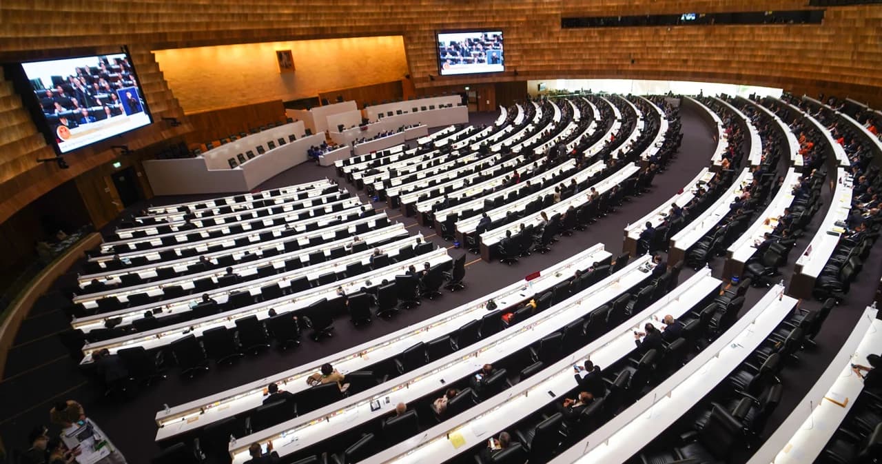 ‘วันนอร์’ สั่งปิดประชุมร่วมรัฐสภา หลังถกญัตติด่วนไม่จบ เลื่อนวาระแก้ ม.272 ปิดสวิตช์ สว.