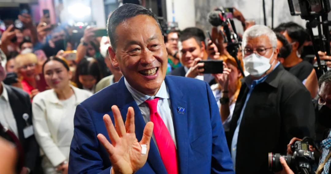 เตรียมอัญเชิญพระบรมราชโองการ โปรดเกล้าฯ นายกรัฐมนตรี ไปที่พรรคเพื่อไทย  6 โมงเย็นวันนี้