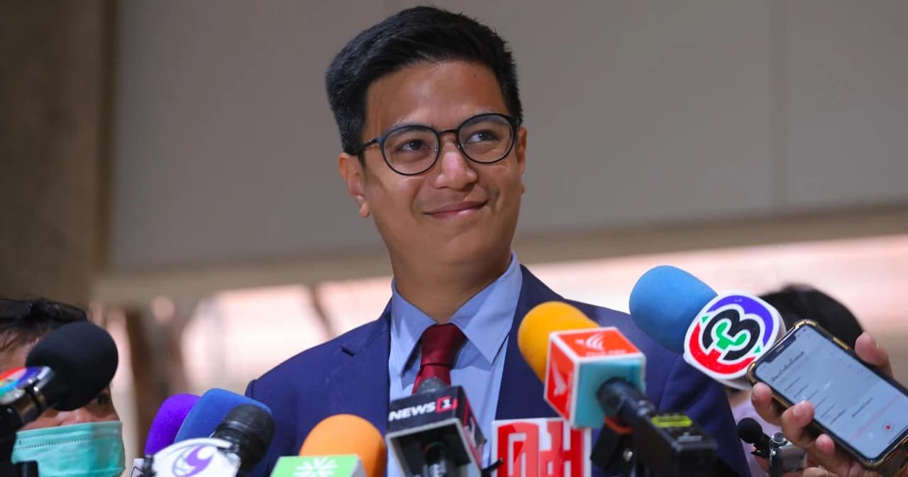 ‘ก้าวไกล’ หนุนเลิกเกณฑ์ทหารแบบการันตีไม่มีเกณฑ์ ‘พริษฐ์’ ชี้อย่าทำให้คนกลัวคำว่า ‘ปฏิรูป’