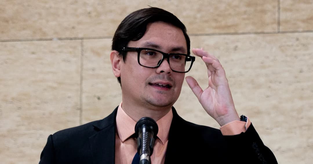 ‘รังสิมันต์’ อัด ‘เศรษฐา’ ไม่มาตอบกระทู้ ปมแต่งตั้ง ผบ.ตร. และทำผิดข้อบังคับสภาฯ