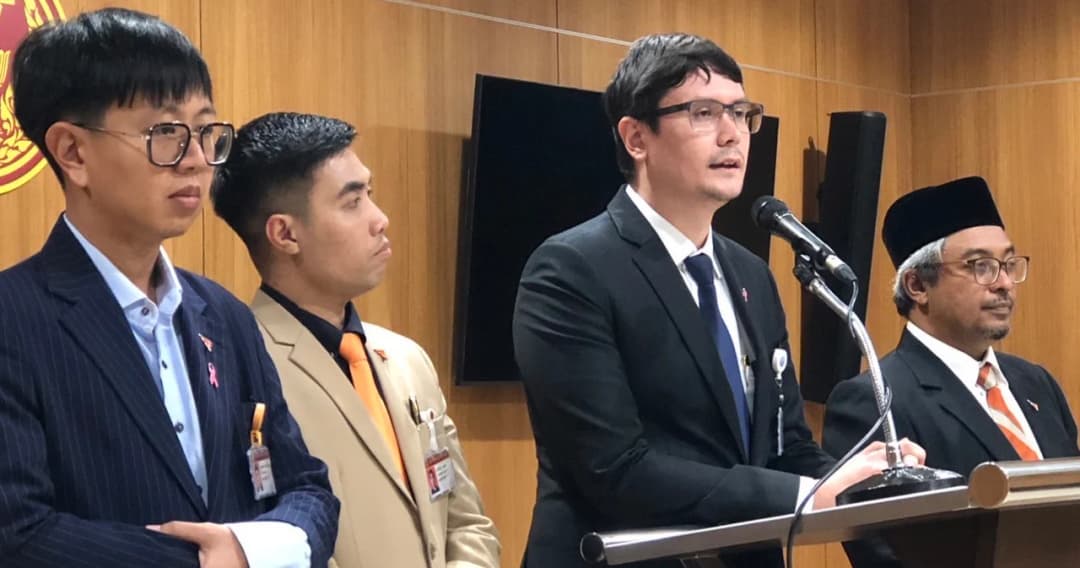 ‘รังสิมันต์’ ยืนยัน มติ ‘ก้าวไกล’ ไม่มีเรื่องเส้นสาย มอง 2 สส. ควรลาออก