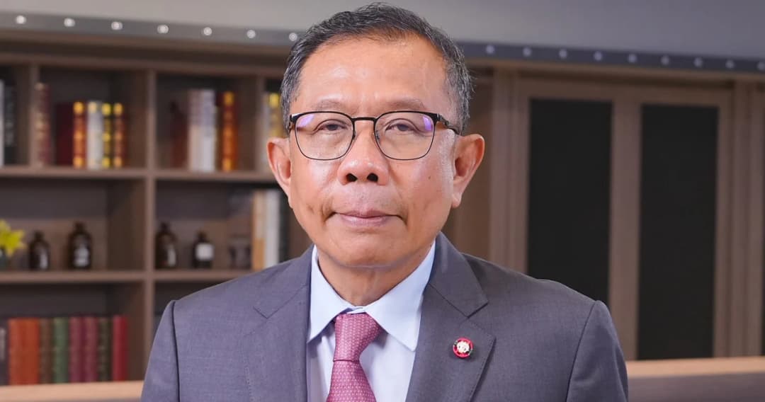 ‘ภูมิใจไทย’ ยื่น กกต. สอบ และขอให้ส่งศาลรธน. ยุบ ‘ก้าวไกล’  กล่าวหา ปม ‘ขับ สส.’ 2 มาตรฐาน