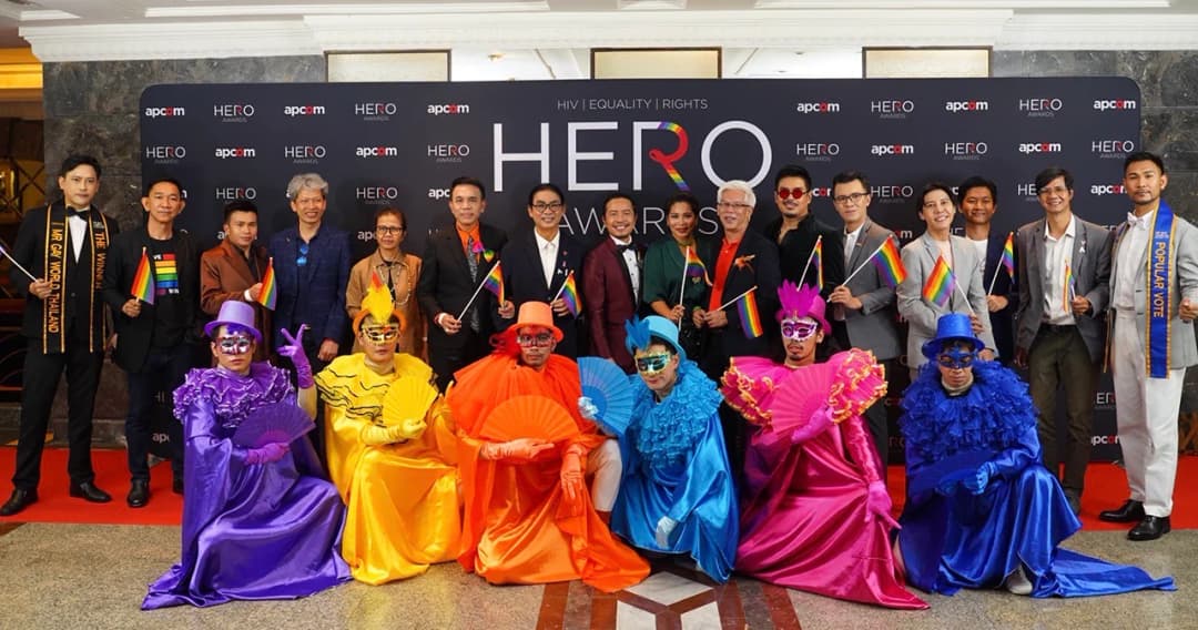 ‘ครูธัญ ก้าวไกล’ คุยคณะทำงาน Thailand Pride เตรียมจัดทำร่างธรรมนูญไพรด์เพื่อความโปร่งใสในการจัดงาน