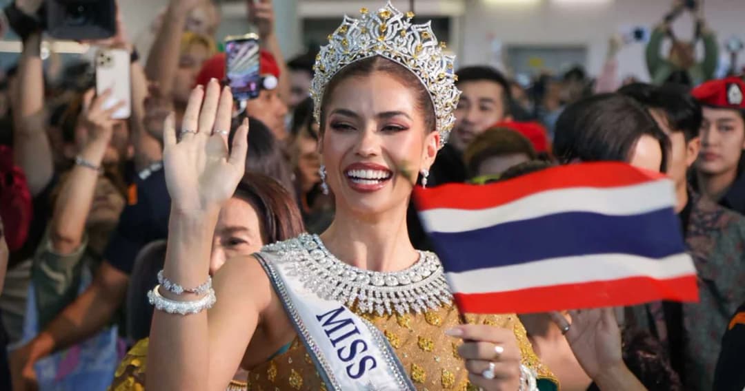 ยิ่งใหญ่และอบอุ่น ต้อนรับกลับไทย ‘แอนโทเนีย โพซิ้ว’ รองอันดับ 1 Miss Universe 2023