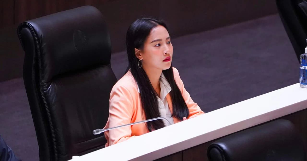 ศาลรธน. มีมติเอกฉันท์ พ.ร.บ.คอมฯ ม.14 ไม่ขัดรัฐธรรมนูญ หลัง ‘ไอซ์ รักชนก’ โต้แย้งในคดีอาญา