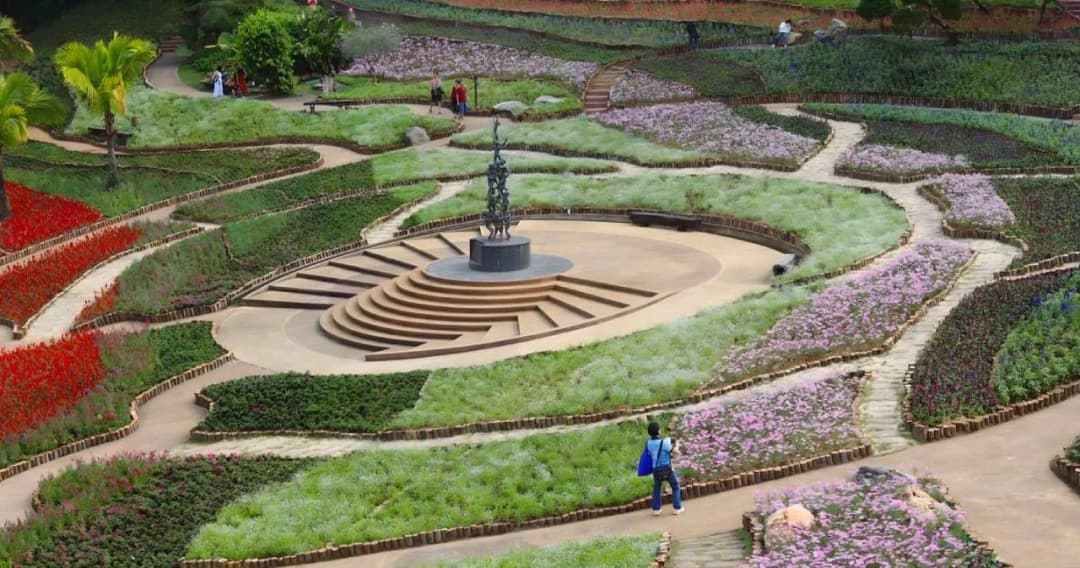 ‘สวนแม่ฟ้าหลวง’ ปรับโฉมใหม่ในรอบ 30 ปี เนรมิตดอกไม้กว่าแสนต้น ต้อนรับนักท่องเที่ยวหนาวนี้