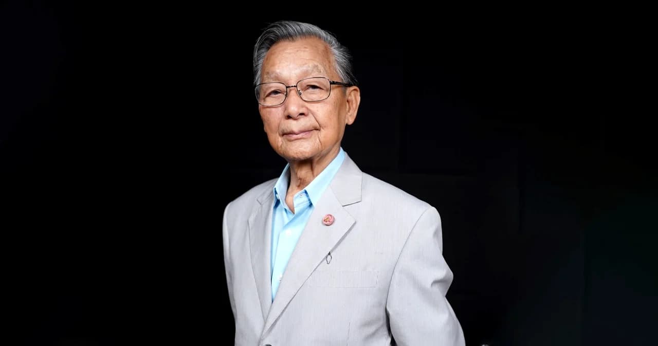 ‘ชวน’ ยอมรับ ‘ประชาธิปัตย์’ ตกต่ำที่สุดตั้งแต่ตั้งพรรค หวังเลือกตั้งหัวหน้า 9 ธ.ค.นี้ ฟื้นศรัทธาได้ผู้นำไม่หวังผลประโยชน์