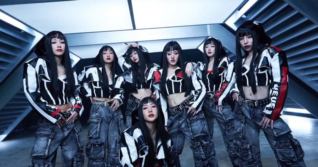 ‘4EVE’ ปล่อยซิงเกิลใหม่ ‘VROOM VROOM’ ชวนทุกคนมาซิ่งไปด้วยกัน กับลุคสุดเท่ห์