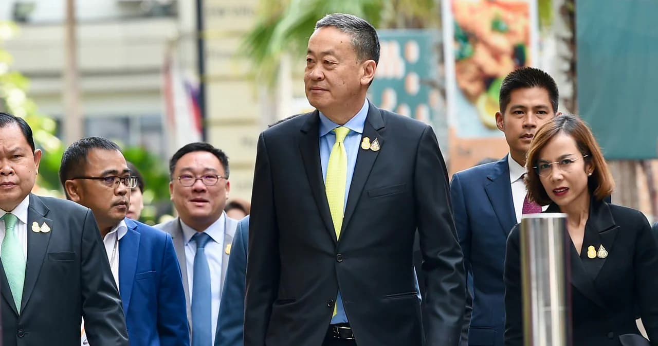 ‘เศรษฐา’ ตรวจฝุ่น PM 2.5 ที่แยกราชประสงค์ ขู่เก็บภาษีเอกชน เผาซากพืช