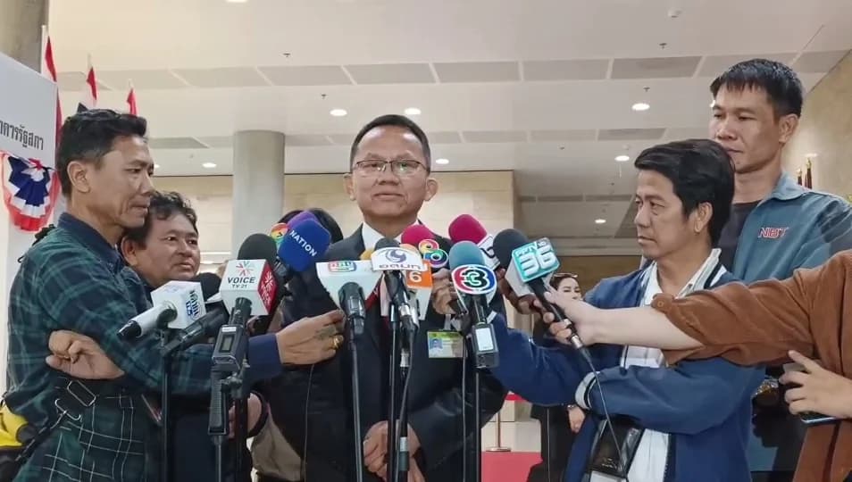 ‘สมศักดิ์’ ระบุ ‘ทักษิณ’ เข้าเกณฑ์ ระเบียบราชทัณฑ์ใหม่ ย้อนถามสื่อเคยนอนคุกหรือไม่