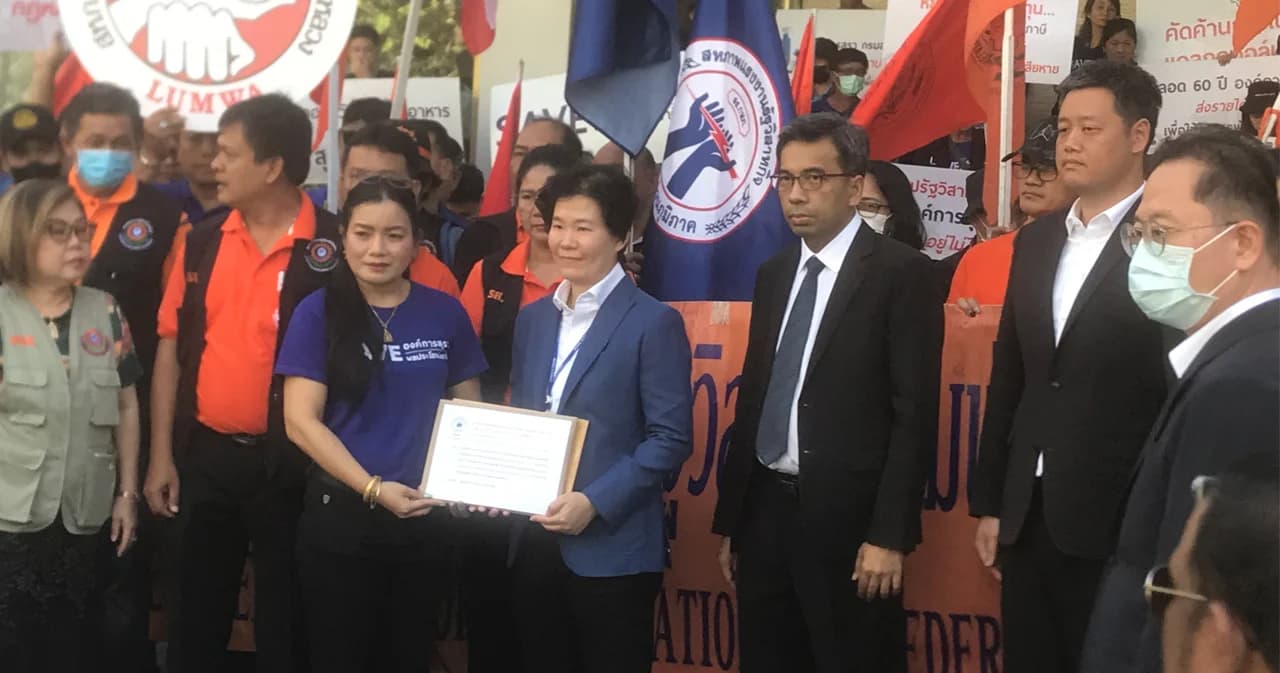 สร.สร.- สรส. เข้าร้องเรียนกระทรวงการคลัง ตรวจสอบการผลิตและจำหน่ายสุราสามทับในประเทศ