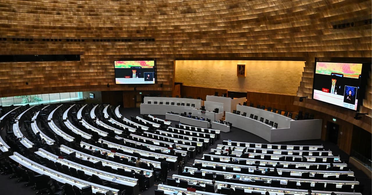 ฉายาสภา 2566 “สภาลวงละคร” ส่วน ‘พิธา’ สื่อฯ ให้ฉายา “ดาวดับ”