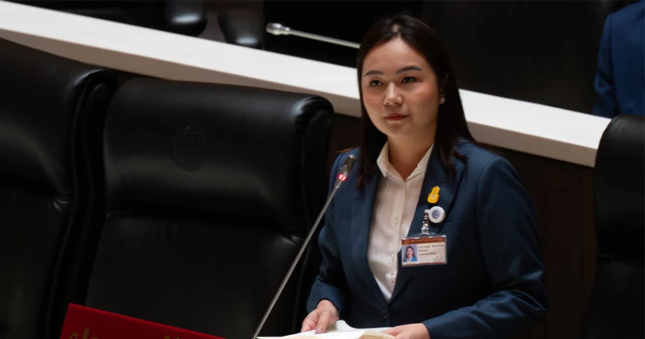 อภิปรายงบฯ ปี 67 วันสุดท้าย ‘ประชาธิปัตย์-เพื่อไทย’ ประท้วงกันไปมา ‘สุณัฐชา’ จวกรัฐบาล ‘เศรษฐา’ มีดีเอ็นเอจัดสรรงบไม่เป็นธรรม