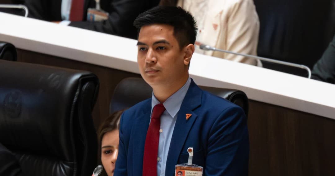 ‘พริษฐ์’ อภิปรายงบฯ ปี 67 เสนอผ่าตัดหัวใจ 4 ห้อง จัดสรรงบประมาณใหม่ แก้วิกฤติการศึกษาไทย