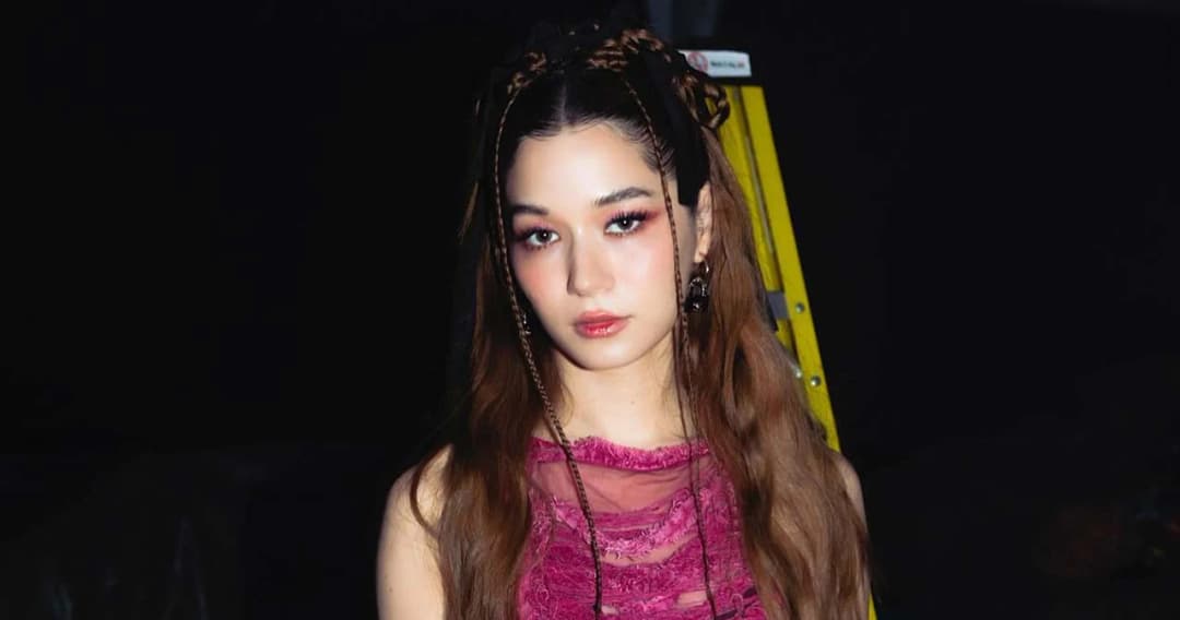 ย้อนชมผลงานมาสเตอร์พีซตลอดปี 2023 ของ Queen of Alternative Pop ที่ชื่อ ‘วิโอเลต วอเทียร์’