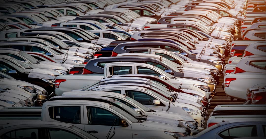 แบกต้นทุนไม่ไหว บริษัทรถเช่ายักษ์ใหญ่ Hertz ขายทิ้งรถ EV กลับไปใช้รถน้ำมัน