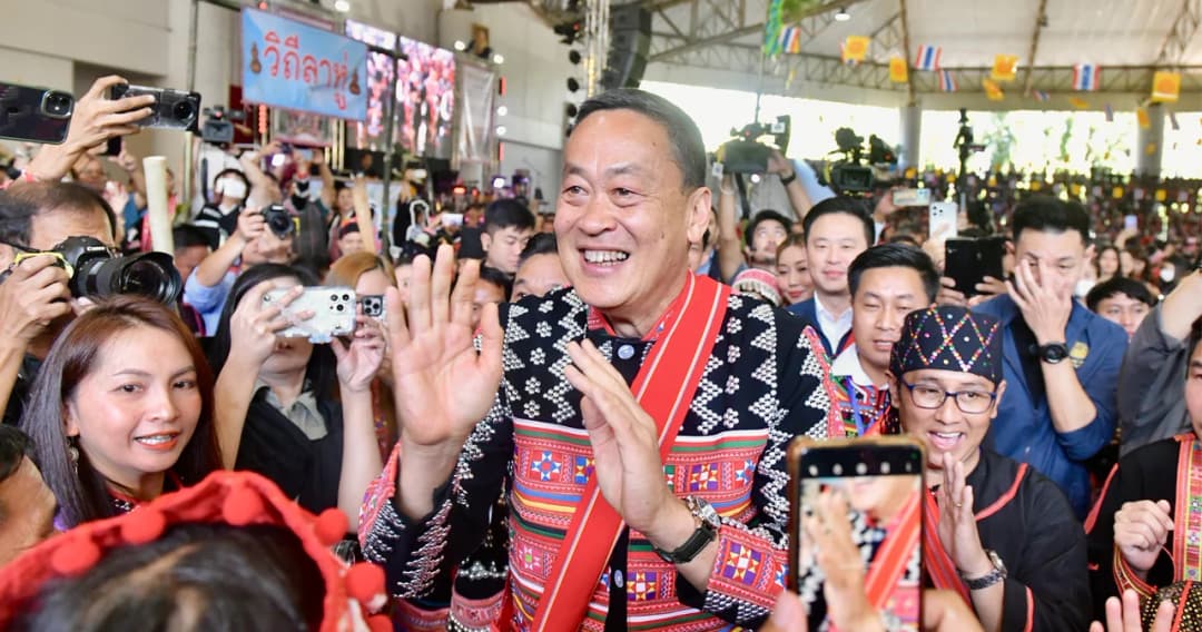 นายกฯ ใส่เสื้อเผ่าลาหู่ เปิดงานปีใหม่ ยืนยันรัฐบาลนี้ดูแลชาติพันธุ์เท่าเทียม เข้าถึงสิทธิพื้นฐาน