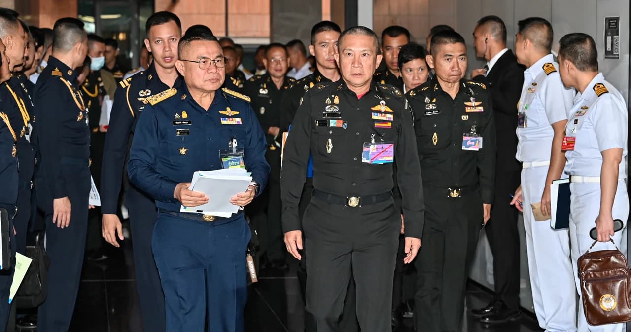 ‘ผบ.เหล่าทัพ’ บุกสภาฯ แจง ‘งบกลาโหม’ กว่า 198,000 ล้าน ยืนยันของบประมาณเท่าที่จำเป็น