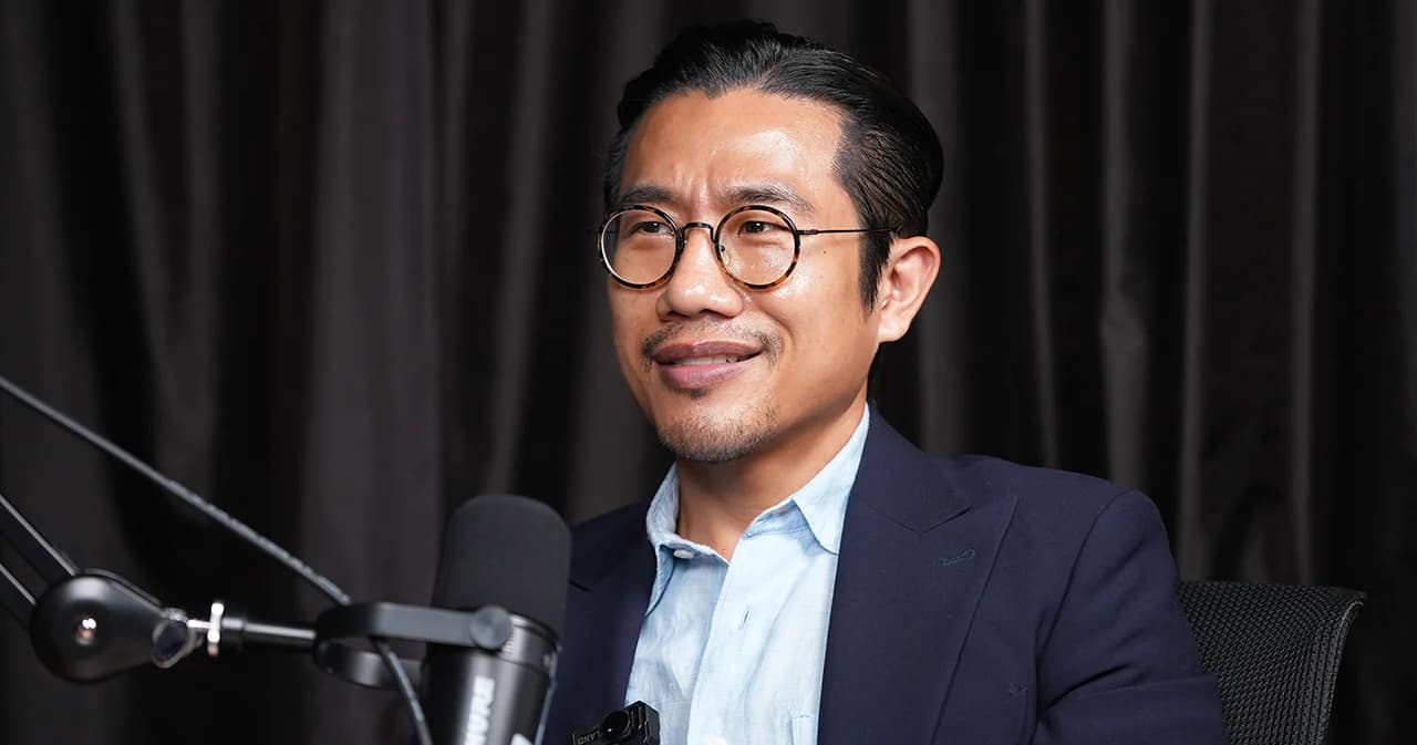 ‘เติบโตไปตามการเมืองไทย’ คุยเรื่องชีวิตและการเดินทางของยานแม่กับ ฌอน POEM