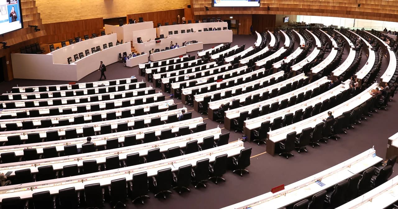 สภาฯ เห็นชอบตั้ง กมธ.วิสามัญศึกษา ถ่ายโอนบริการไฟฟ้า-ถ่ายโอนธุรกิจของกองทัพ