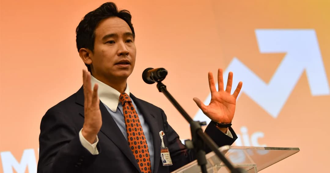 ‘พิธา’ เปิดโรดแมปก้าวไกล ปี’67 เดินหน้าผลักดันกฎหมายเข้าสภาฯ เผย  ‘เม.ย.’ จะเริ่มคิดซักฟอกรัฐบาล