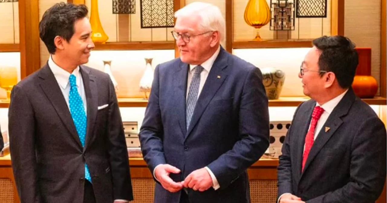 ‘พิธา’ เผยถึงการพบ ‘ปธน.เยอรมนี’ ขอบคุณห่วงสุขภาพประชาธิปไตยไทย ขออย่าเทียบภาพ ‘เศรษฐา’