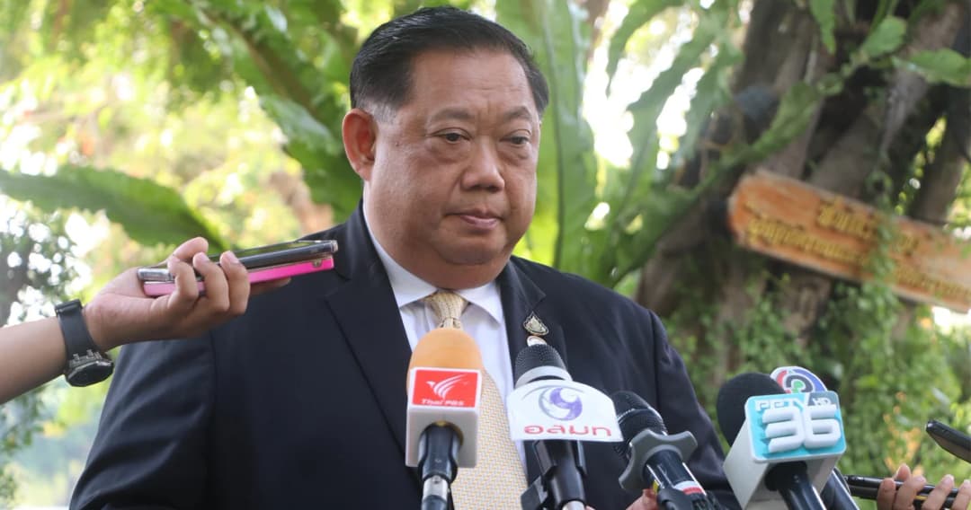 สั่งย้ายแล้ว ‘ครู’ ใช้เข็มกลัดทิ่มปากเด็กยกชั้นเรียน อ้างหาคายหมากฝรั่งไม่เป็นที่