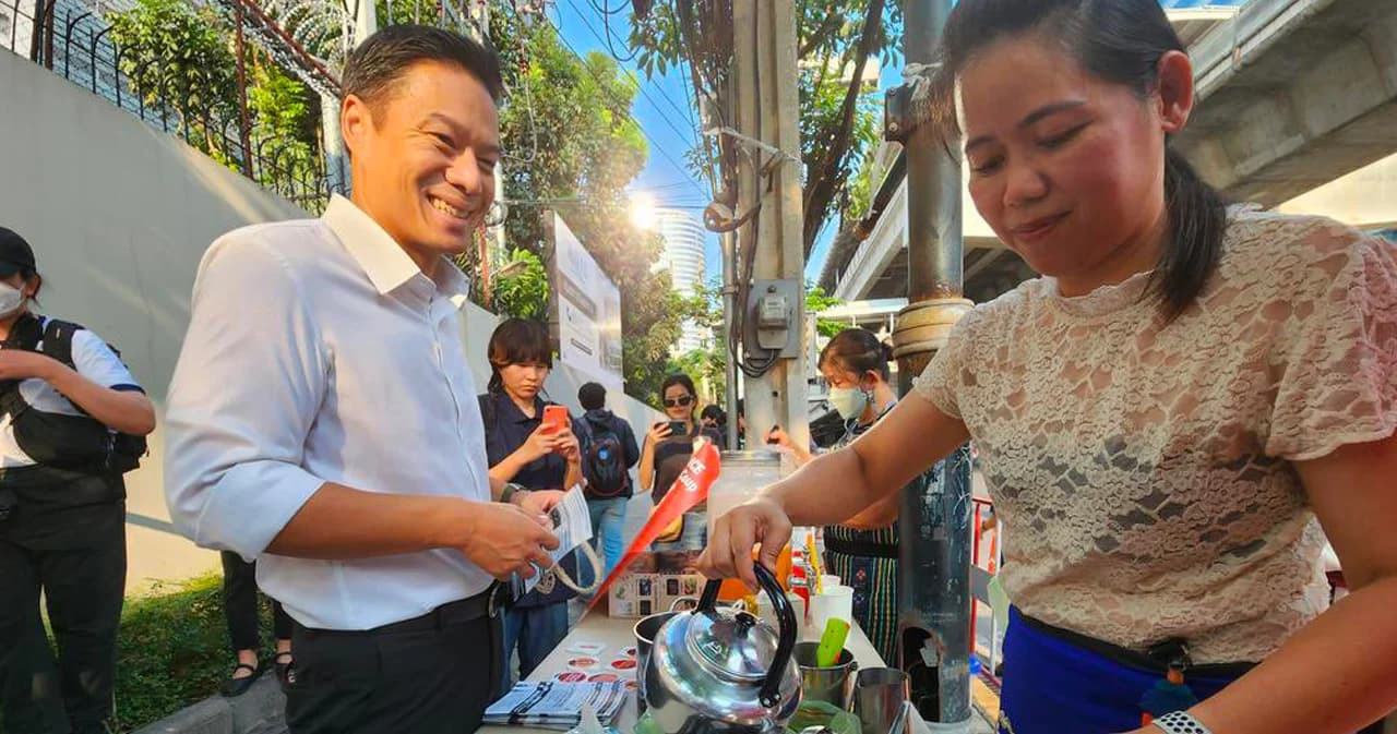 ‘กัณวีร์’ ร่วมม็อบชานมสันติภาพ ย้ำไทยต้องแสดงจุดยืน-บทบาทสร้างสันติภาพใน ‘เมียนมา’