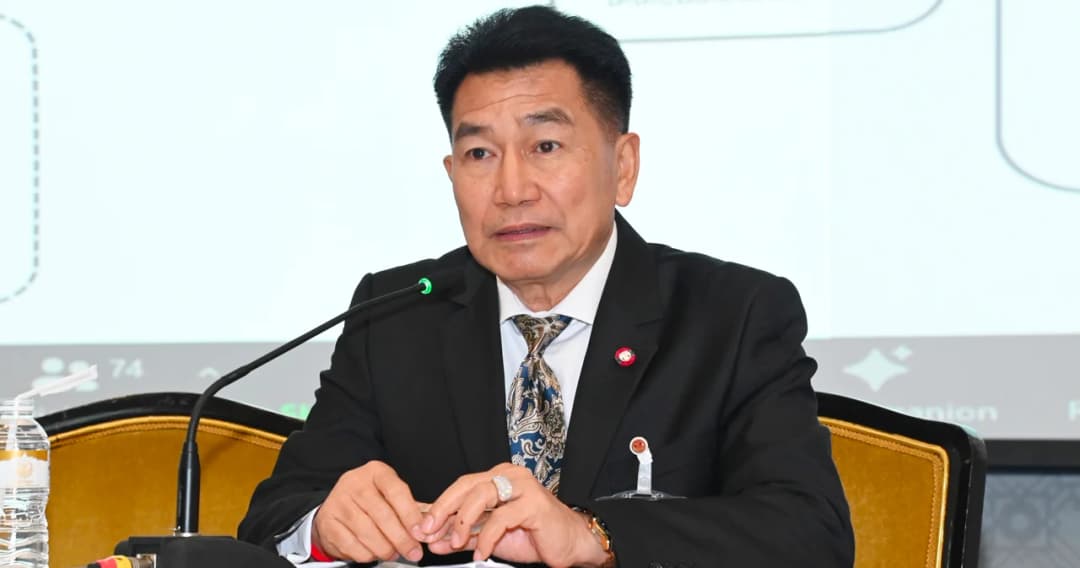 ‘พิเชษฐ์’ แจงปมอนุญาตใช้รูป ‘ชาดา’ ถ่ายคู่ศปปส. ชี้เป็นเงื่อนไขใช้มาตลอด บอกถ้ามีปัญหาคุยข้างนอกได้