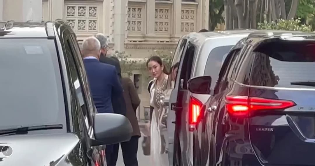 ‘แพทองธาร’ เข้าพบ ‘เศรษฐา’ เผยมาคุยเรื่อง ‘ซอฟต์พาวเวอร์’ ไม่ได้คุยเรื่อง ‘ทักษิณ’ พักโทษ