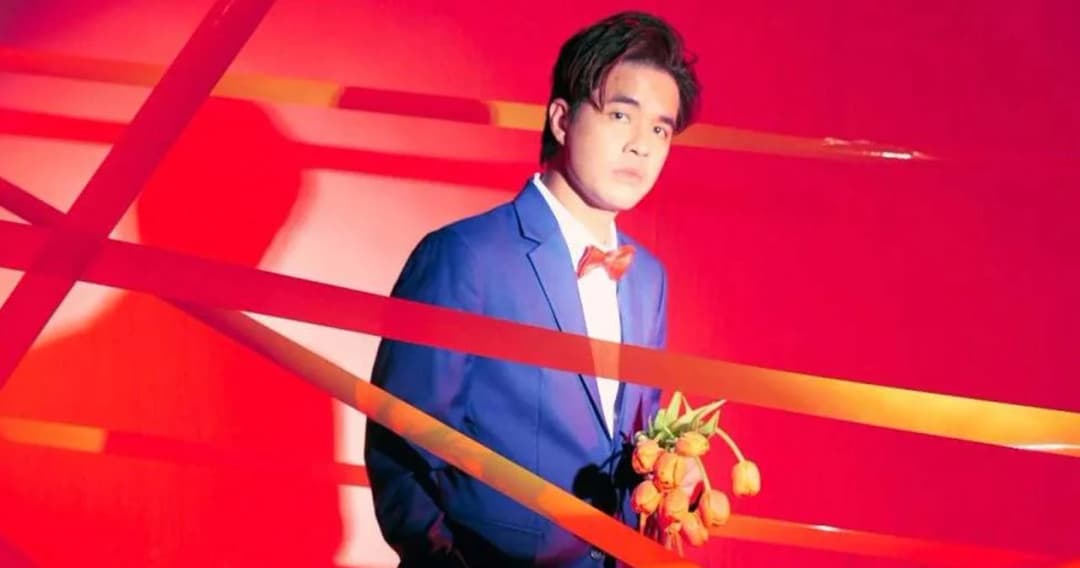 ‘ว่าน ธนกฤต’ ส่งเพลงใหม่ชื่อยาวถึง 19 พยางค์ ‘แล้วคดีฆาตกรรมในห้องปิดตาย ก็ถูกคลี่คลายด้วยรอยยิ้มของเธอ’