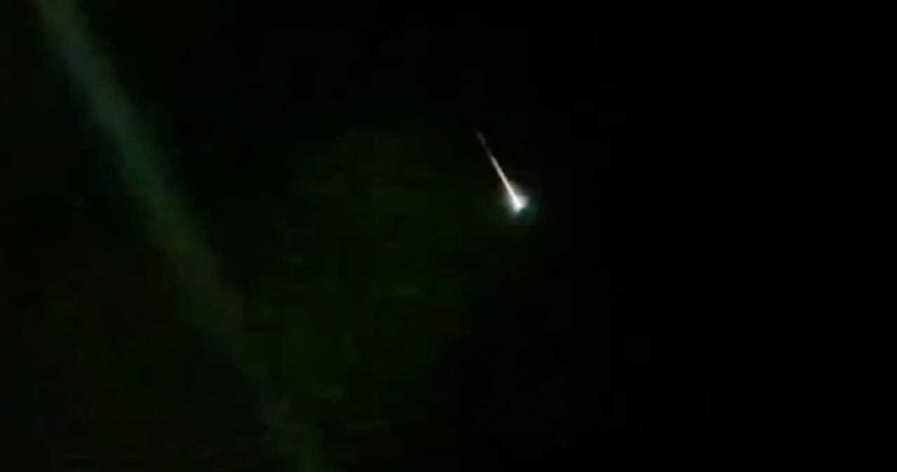 สดร. คาด ‘ลูกไฟสีเขียว’ เป็นดาวตกชนิดลูกไฟ มีธาตุนิกเกล เป็นส่วนประกอบ