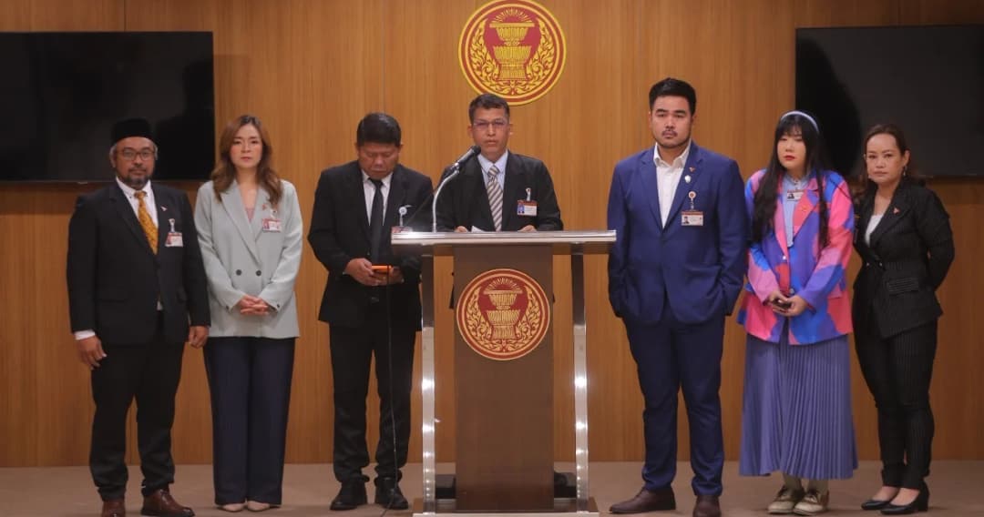 ‘ก้าวไกล’ ผิดหวัง สภาฯ คว่ำร่างคุ้มครองแรงงาน