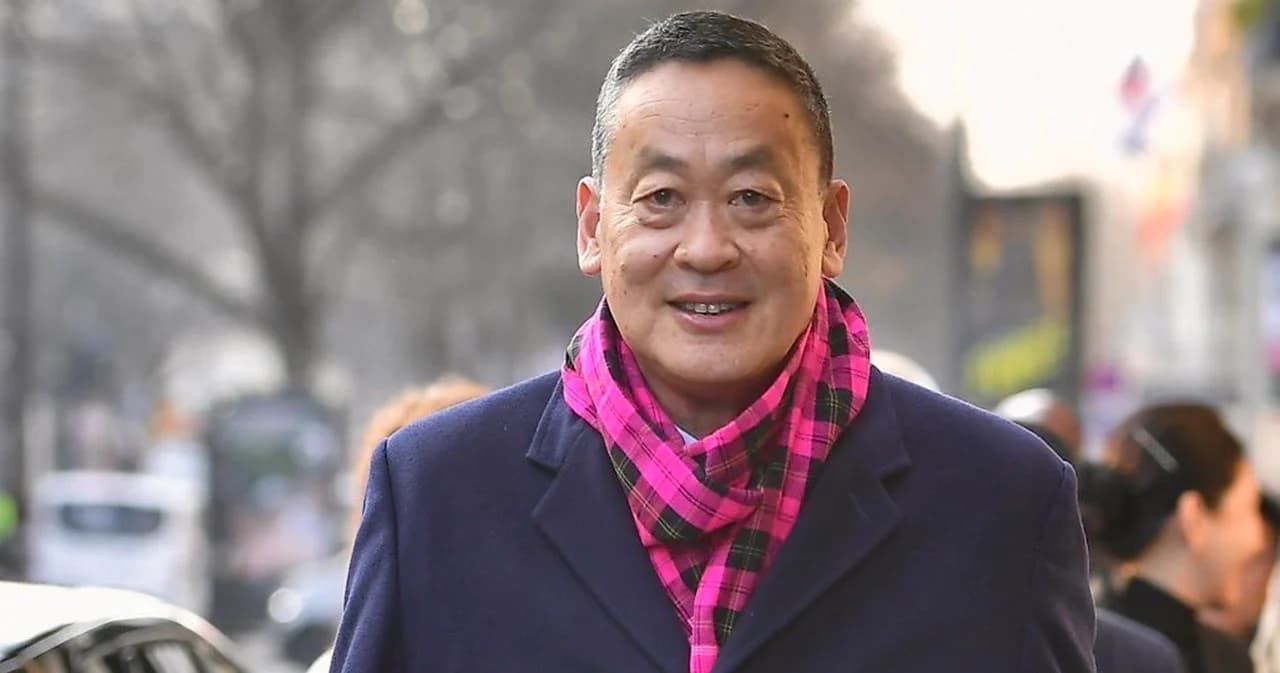 ‘เศรษฐา’ เยือนฝรั่งเศสหารือเอกชน ถามผ้าขาวม้าใส่คู่กับสูท แมทช์แล้วเข้ากันใช่ไหม?