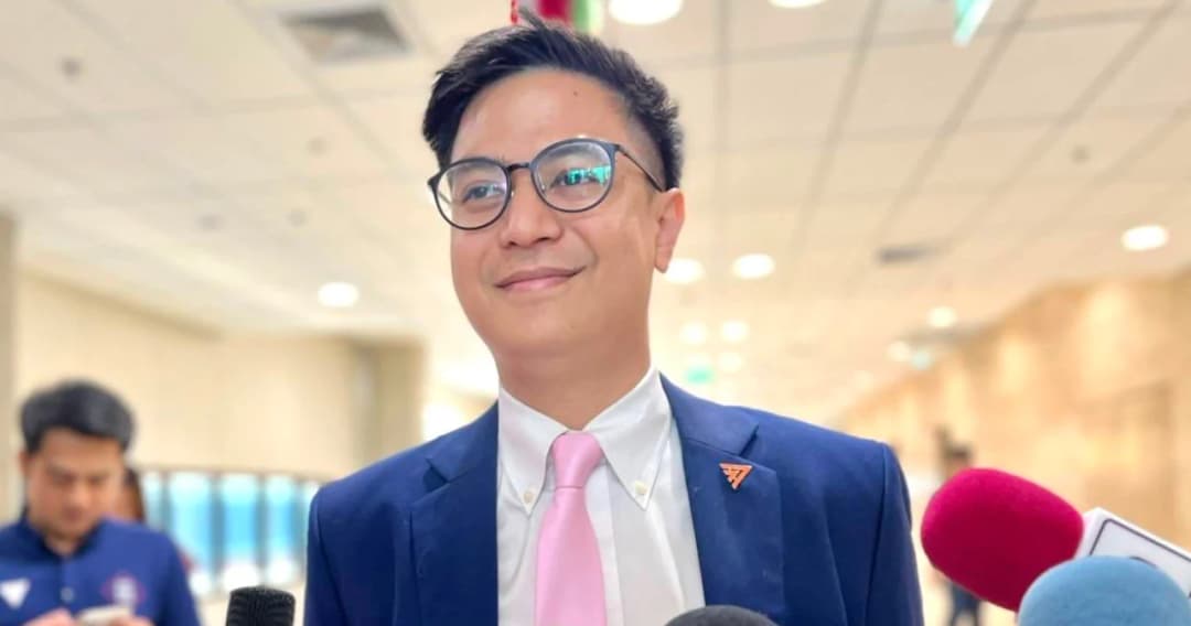 ‘พริษฐ์’ ขออย่าด่วนสรุปผลลัพธ์ หลัง กกต. เสนอศาลฯ ยุบ ‘ก้าวไกล’ บอกมียานพาหนะขับเคลื่อนต่อแน่นอน