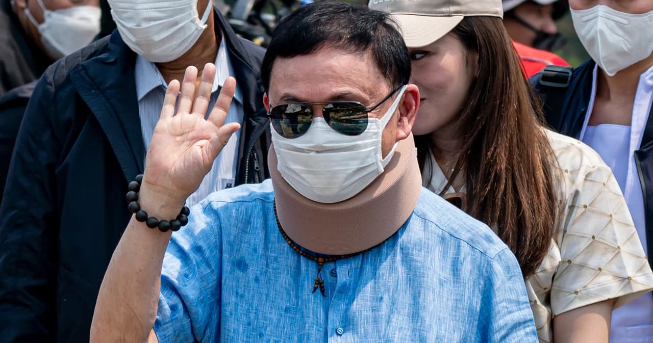 ‘ทักษิณ’ ดูโครงการจัดการน้ำเชียงใหม่ ปล่อยปลา 3 หมื่นตัว-ปลูกต้นรวงผึ้ง