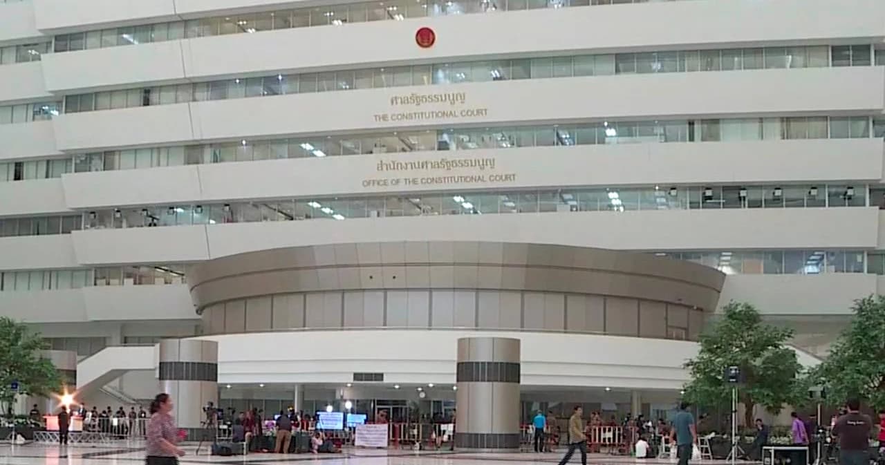 กกต. ยื่นคำร้องยุบพรรคก้าวไกล ผ่านระบบ E-filing ถึง ศาลรัฐธรรมนูญ แล้ว