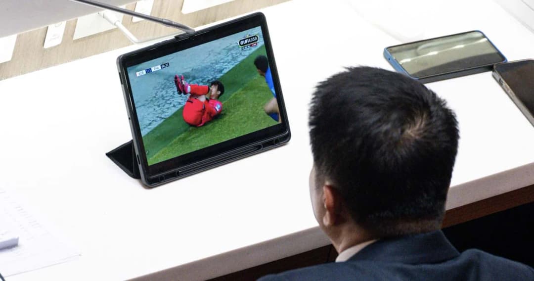 กระทรวงดิจิทัลฯ สั่งปิดเว็บดูบอลเถื่อน หลังไวรัลภาพ สส. แอบดูในสภาฯ