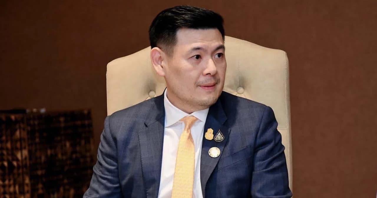 ‘จักรพงษ์’ แจงปม เครื่องบินเมียนมา เป็นเครื่องบินพลเรือน มาลงเพื่อขนย้ายสิ่งของทางการทูต