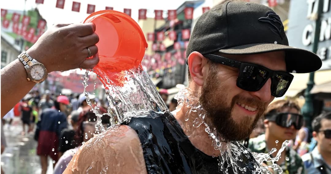 ‘ถนนข้าวสาร’ สาดกันฉ่ำ เริ่มแล้ว ‘สงกรานต์ 2567’