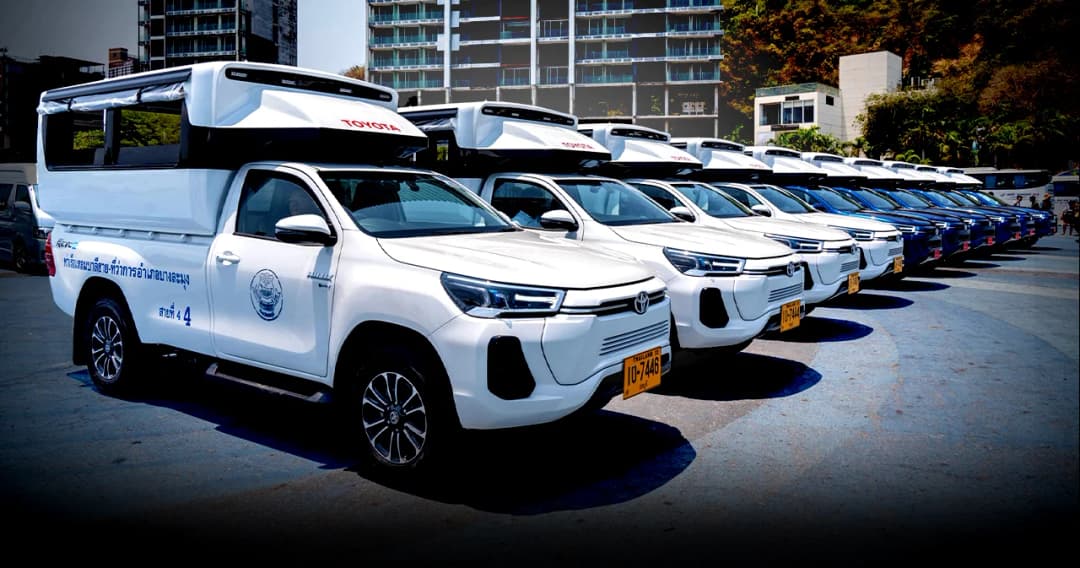 รถกระบะไฟฟ้าโตโยต้าประกอบในไทยครั้งแรก เริ่มทดลองวิ่งรถสองแถวในเมืองพัทยา