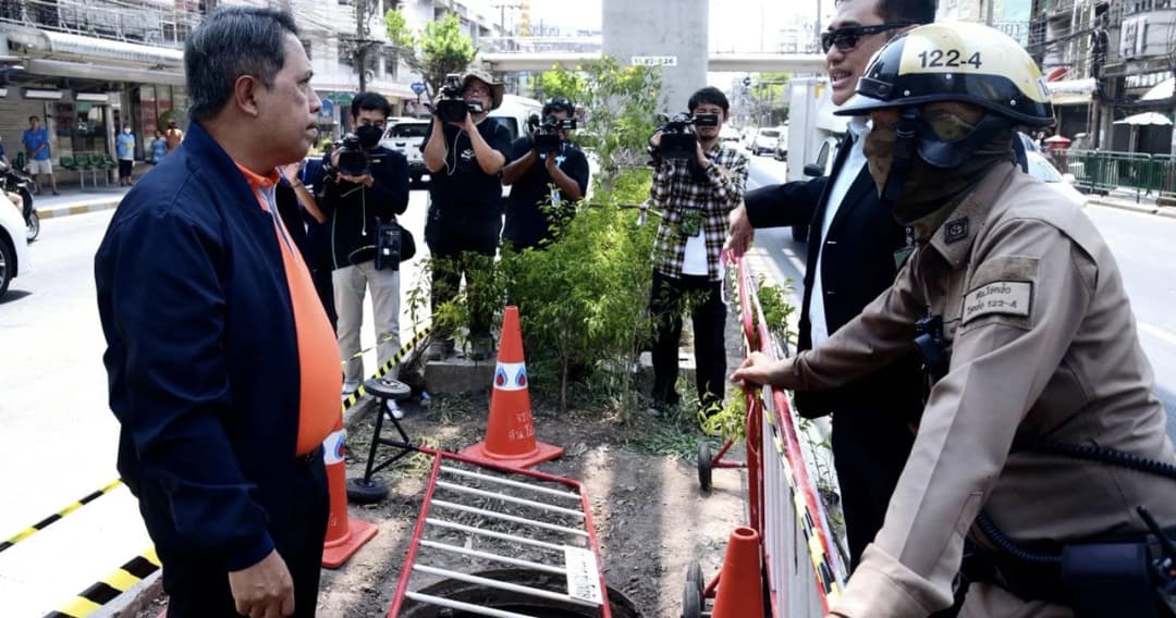 กทม. มีหนังสือด่วนที่สุดถึง กฟน. สั่งระงับก่อสร้างบ่อพัก-ท่อร้อยสายไฟฟ้าใต้ดิน หลังมีคนตกเสียชีวิต