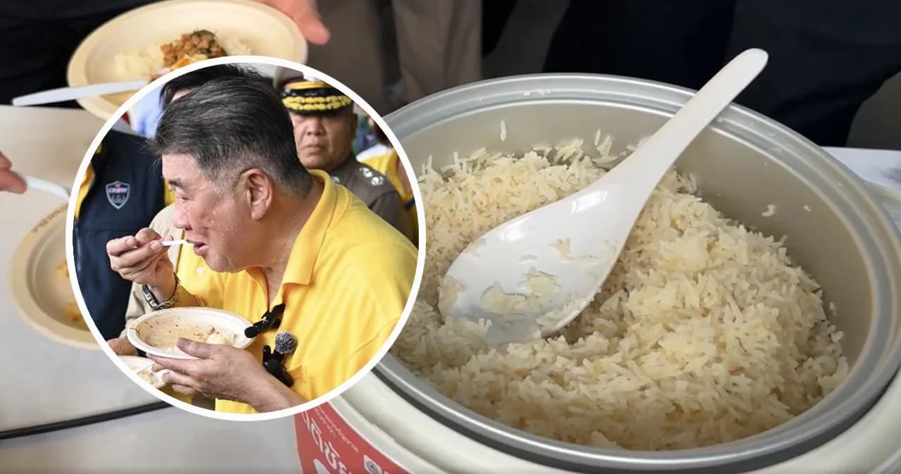 ‘ภูมิธรรม’ โชว์กินข้าว ที่เก็บ 10 ปี ยุคจำนำข้าว ยันคุณภาพยังดี เตรียมเปิดประมูลขาย
